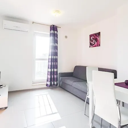 Beautiful In With Kitchen